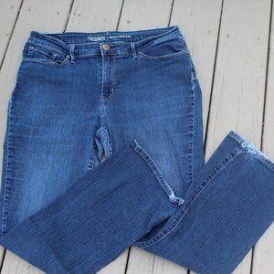 LEVI STRAUSS SIGNATURE Modern Boot Cut JEANS WOMEN